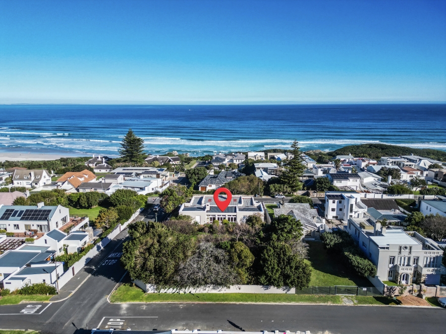 4 Bedroom Property for Sale in Voelklip Western Cape